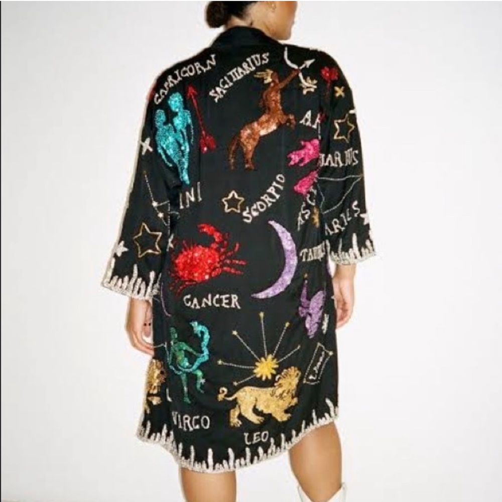 ISO Di$count Universe Zodiac Duster